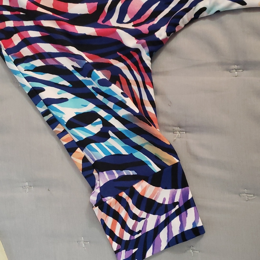Joseph Ribkoff  blouse - Picture 3 of 8